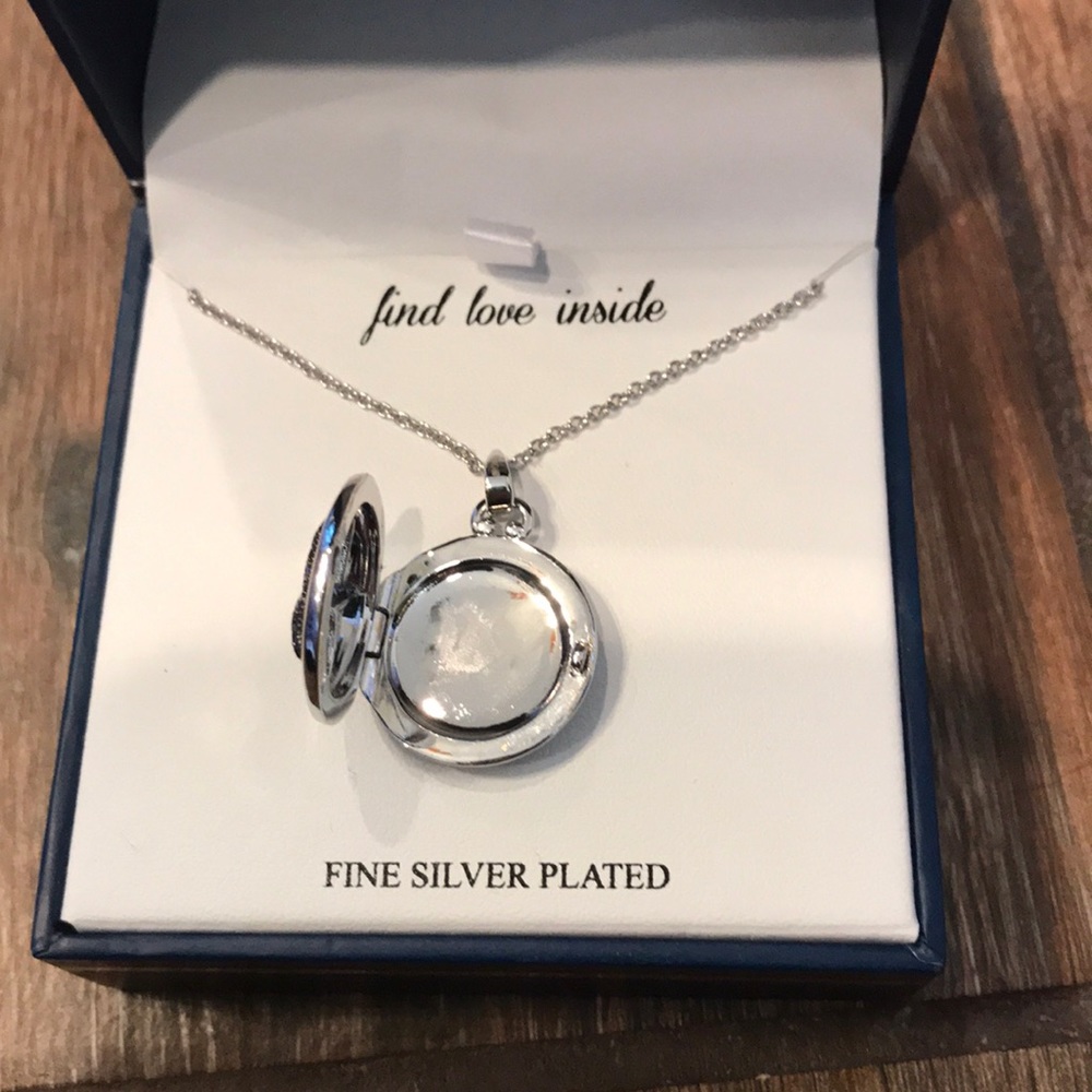 ⭐️ NWT Guiliana brand women’s starfish locket - Picture 6 of 8